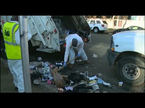 Car Drives Through Pipeline Protesters In Los Angeles Car Drives Through Pipeline Protesters In Los Angeles