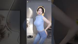 迷人的黎闪电20221113071825