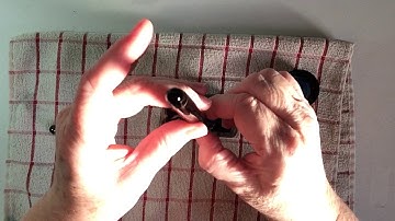 Pen review: Pilot Custom 74 with a 14K gold SFM nib. The ink is Pelikan Edelstein Blue Tppaz.