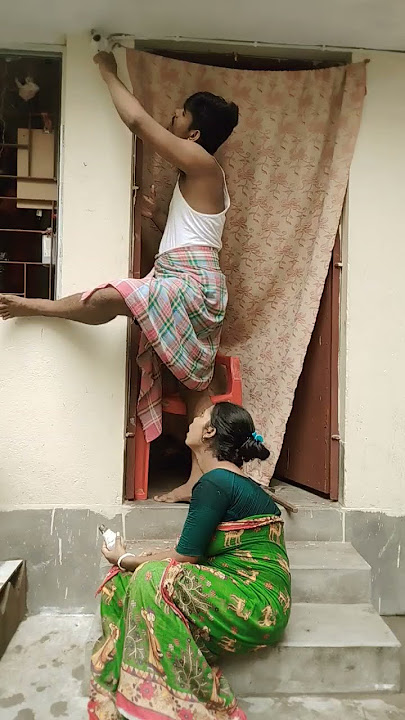 tukur tukur dekhte Ho kya#shotrs #comedy #like #comment #share #subscribe #swarajradha