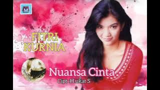 NUANSA CINTA / FITRI KURNIA