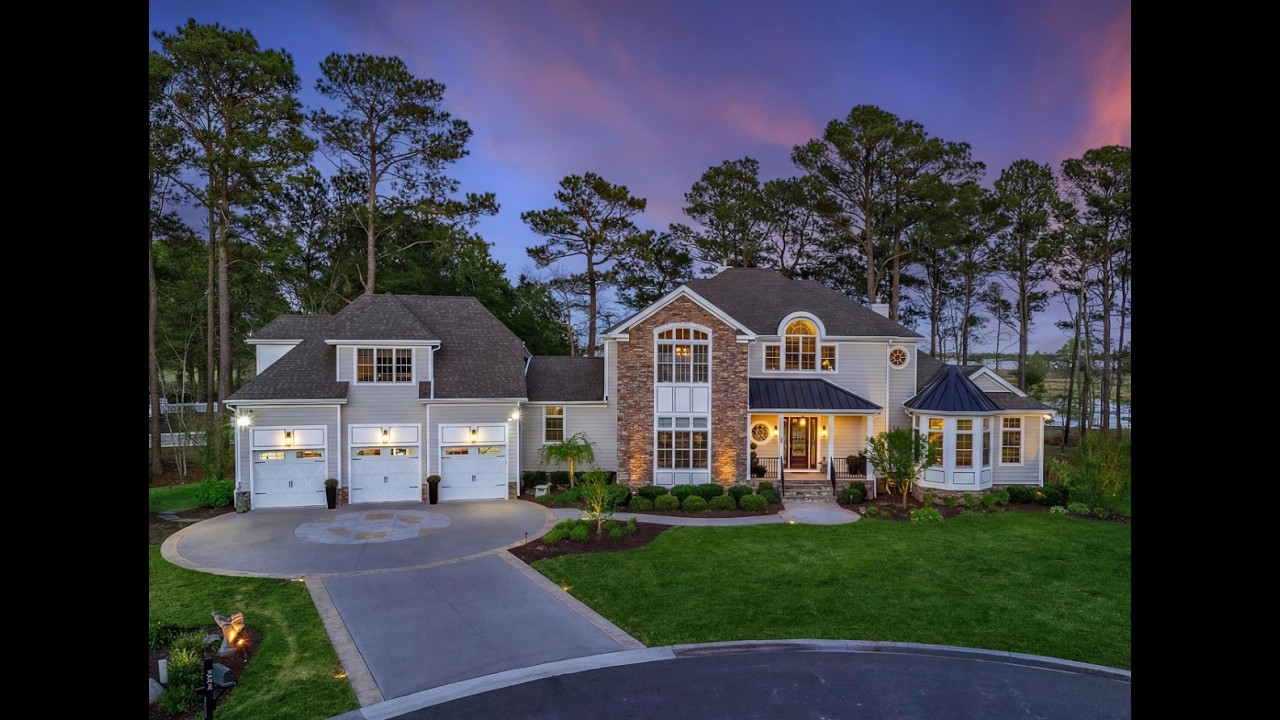 9515 Harbor Lights Dr - A Rare Waterfront Offering