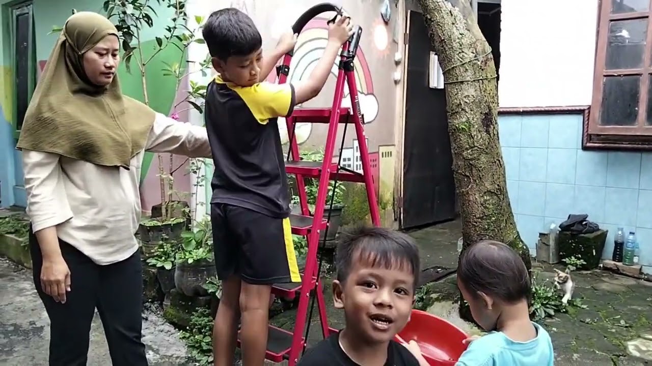 BU AMBAR dan BESTI KECIL PANEN 🍇🍇🍇🍇