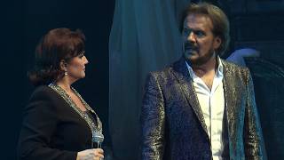 Pimpinela | Una estúpida más (En Vivo – Íntimo y Secreto | Teatro Ópera 2014)