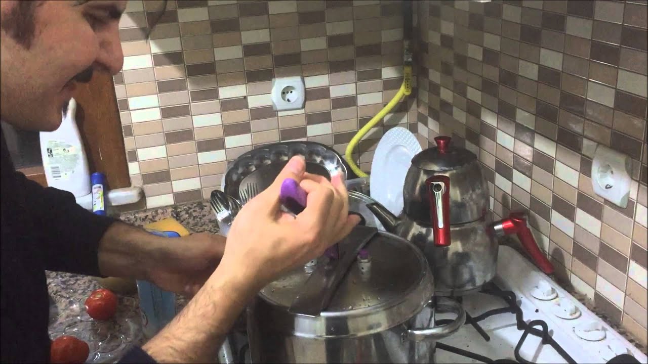 Garnitürlü Tavuk ve Domatesli Bulgur Pilavı Yemek Tarifi Ferşat Öz
