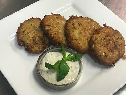 How To Make Simple Crab Cakes