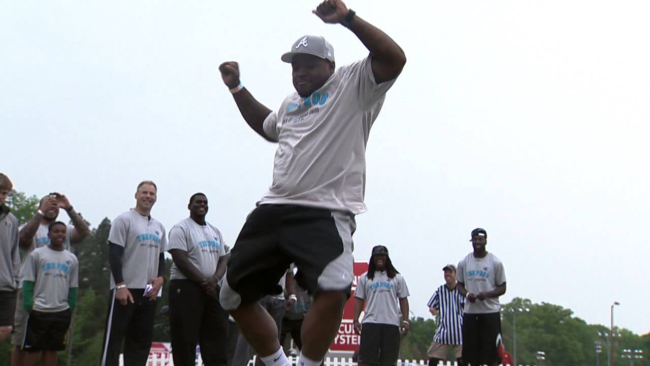 Mike Tolbert in Dance Off