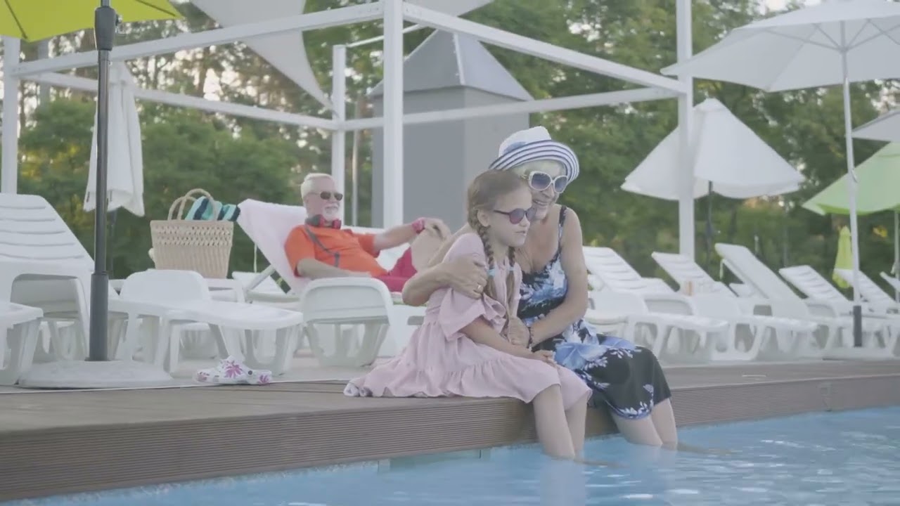 Are Pool Cages Worth It in Cape Coral? Expert Advice From All Screening of SWFL