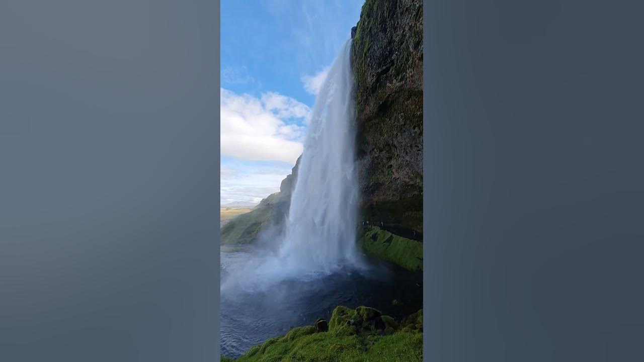 Seljalandsfoss waterfall (Iceland)