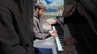 Mi fingo un pianista principiante in aeroporto old #prank #piano #scherzo #divertente #pianista