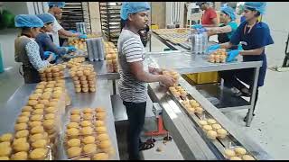 Cup Cake Packing Machine(Muffins Packing Machine) LG MACHINERY PRODUCTS YOGESH YADAV:- 7506650868