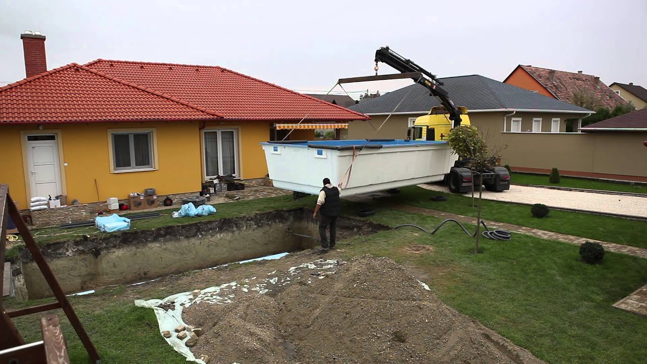 Aqucomet - Nautilus medence telepítése