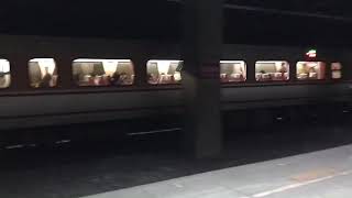 (1111030) 1263次小小兵區間車萬華進站 交會160次PP自強號 萬華通過(由老蕭親自拍攝)