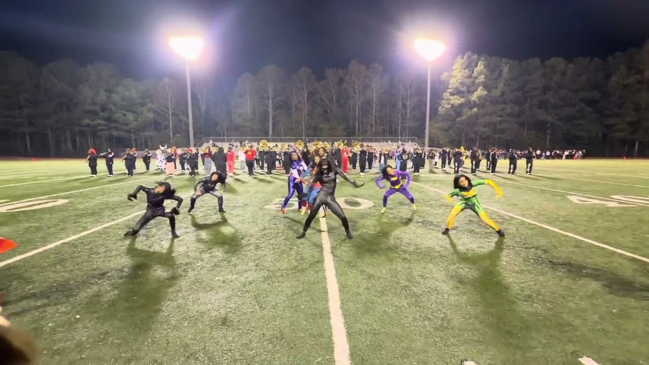 Creekside High’s Golden Essence | Holding Out For A Hero | Midtown Game (Halloween) 