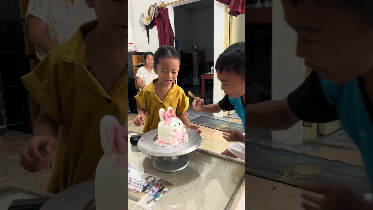 kuenya cantik😂 #funny #tipeketawa #comedy #family #cake #cakecantik