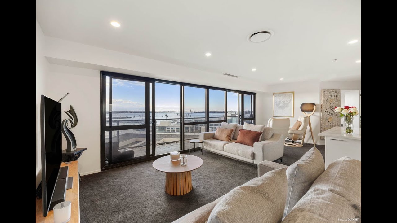 Experience the Magic of Harbour Front Living - Freehold! - 806/1 Hobson Street