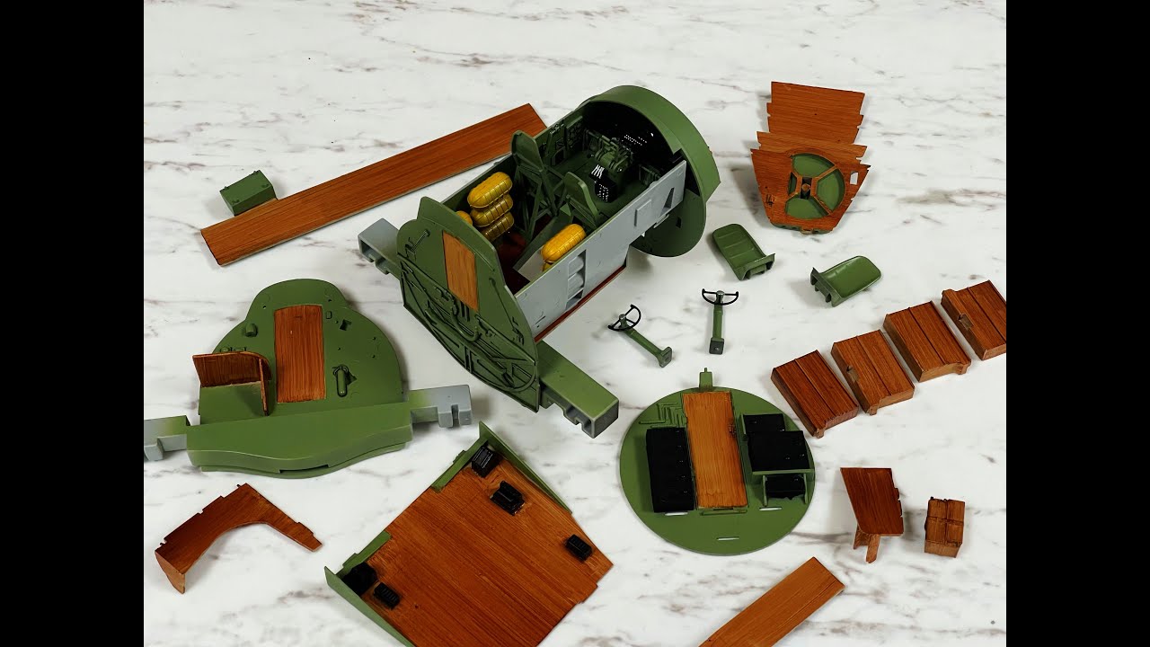 Building the HK Models 1/32 B-17G Part 2: Interior & woodwork