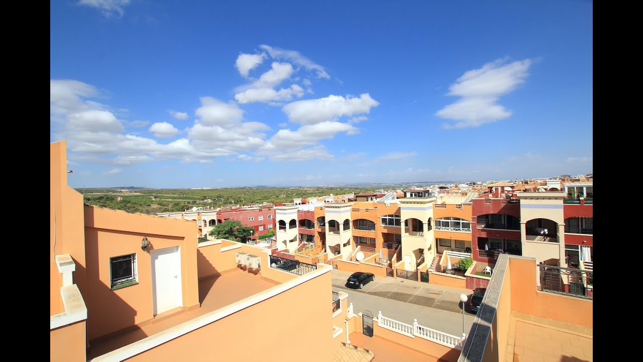 Casas Manuel Real Estate CM8081 A fabulous 3 bed townhouse for sale DREAM HILLS 129.000