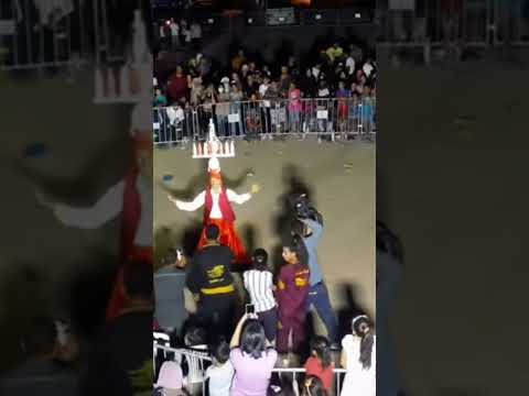 ترهد الشرطية الالمانيه العب يا عز