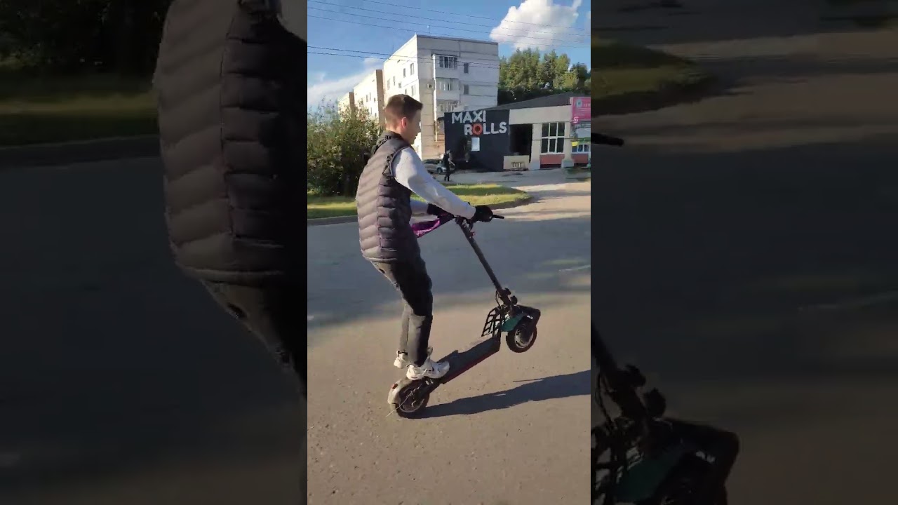 Стант на самокате 