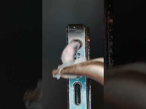 TEST: Cleaning Smartphone