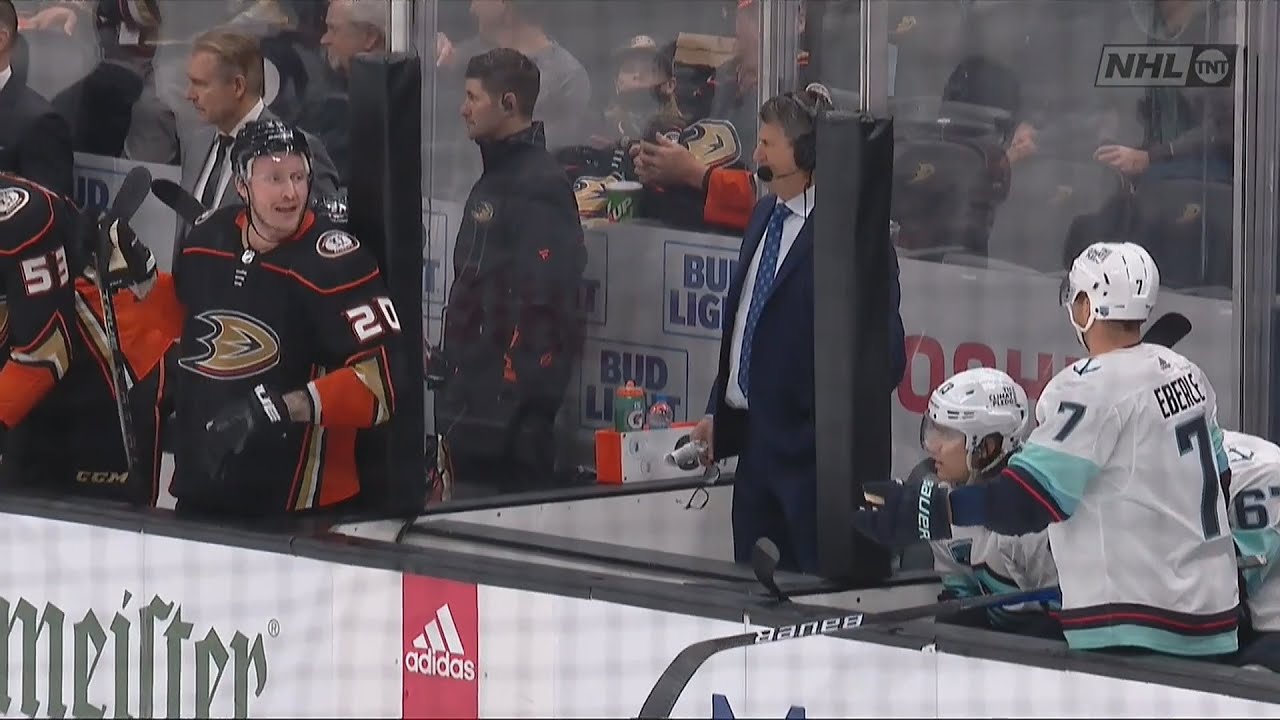 Jordan Eberle Has Words With Nicolas Deslauriers After His Hit On Mason Appleton