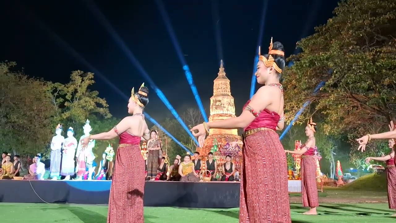 ชมการแสดงมินิไลท์แอนด์ซาวด์โฮมฮ้อยร้อยเรื่องเมืองฟ้าแดดสงยางตอนที่ 3