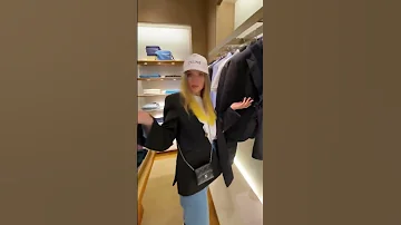 Расстроил шопинг в Louis Vuitton!