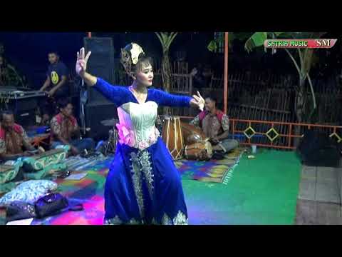 MEGA HIDEUNG...PENARI JAIPONG SENIOR MENGHIBUR MASYARAKAT BLANDONGAN