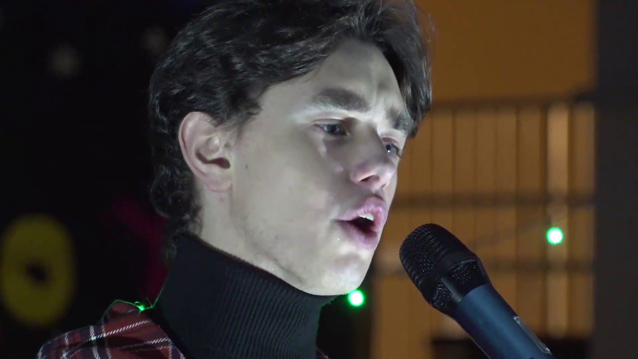 Зима 2021 Вечернее шоу (Two Door Cinema Club - What you know)