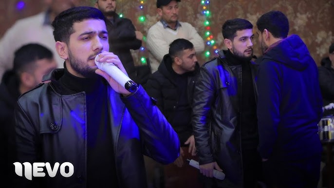 Alla Klyuka erotik rasmlar Kseniya Sobchak sikni yaxshi soradi.