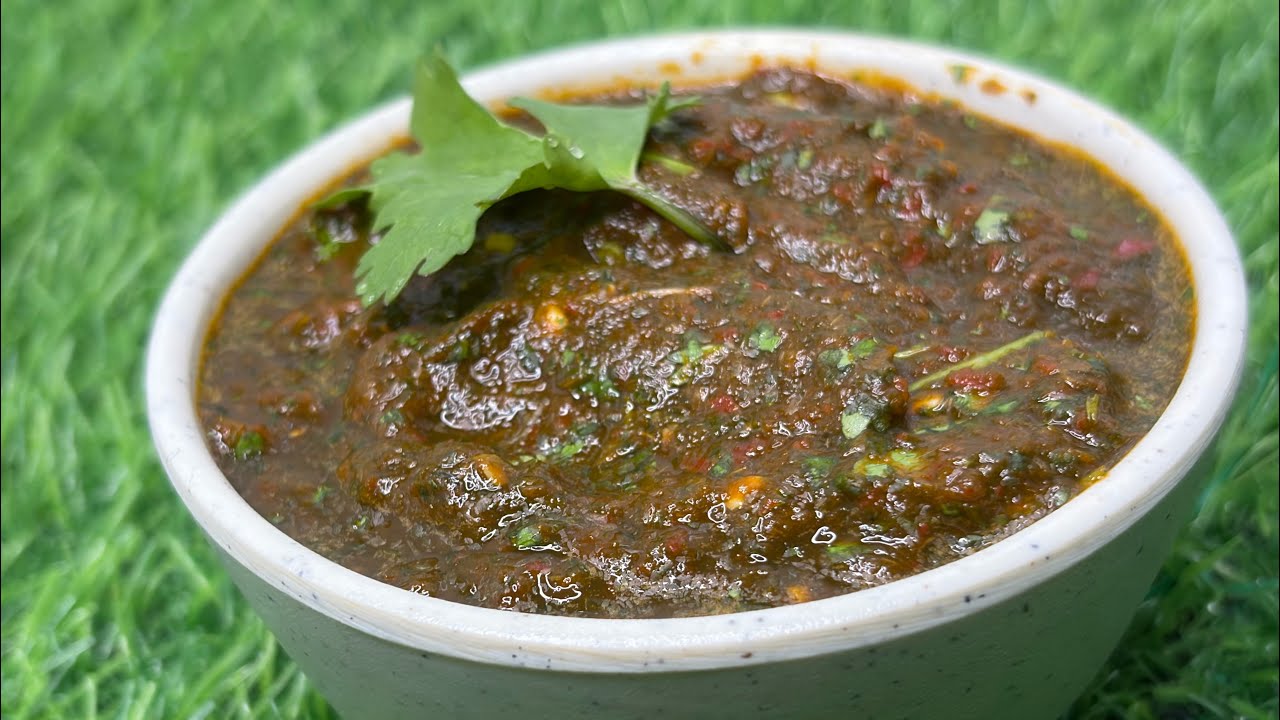 ऐसी लाल मिर्च-धनिया चटनी खाई तो खाना दोगुना खाओगे 😋#recipe #motilaalmirch #chuteny #haradhaniya 