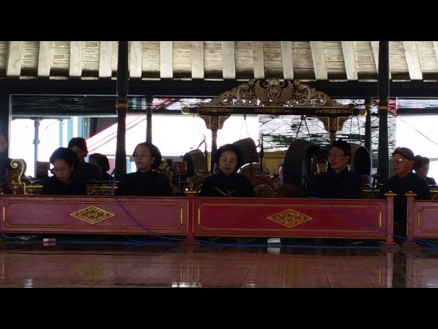 Javanese gamelan at the Sultan's Palace, Jogyakarta class=