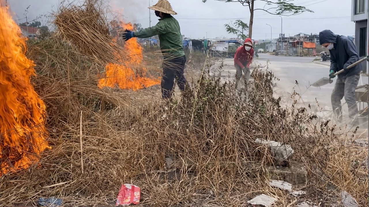 😱 Shocked! A Nightmare Market Covered in Trash & Stench — Sidewalk Cleanup Transformation.