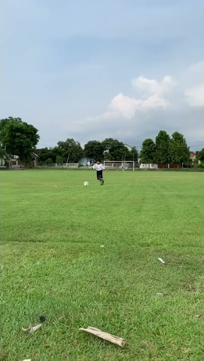 Rahlia Main Bola !!! #jogja #shaolinsoccer