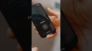 Keyfinder keychain with worldwide locating and USB C