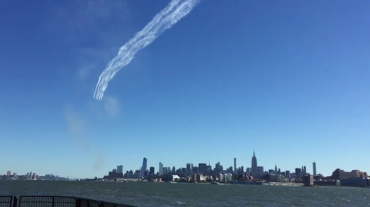 F-16 Flyby over the Hudson River