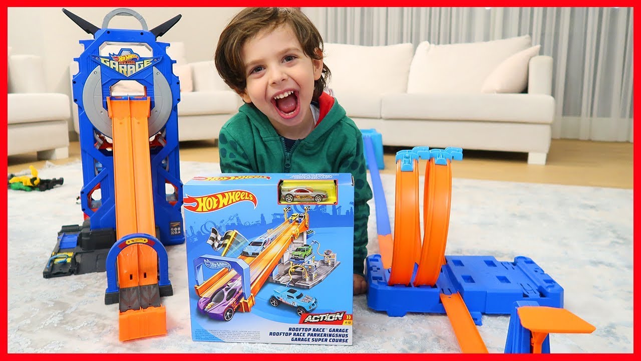 YENİ HOTWHEELS PARKURUMUZ BİR HARİKA - YouTube
