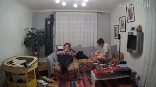 🔴 24/7 LIVE: Italian Couple in London - Real Life [LIVING ROOM 🛋️] - MiGIPepeVibes - Cam 1
