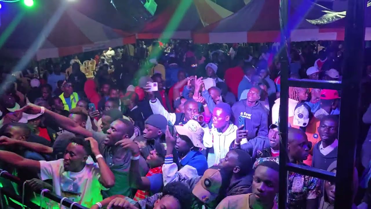 ALEX KASAU KATOMBI LIVE SULTAN HAMUD