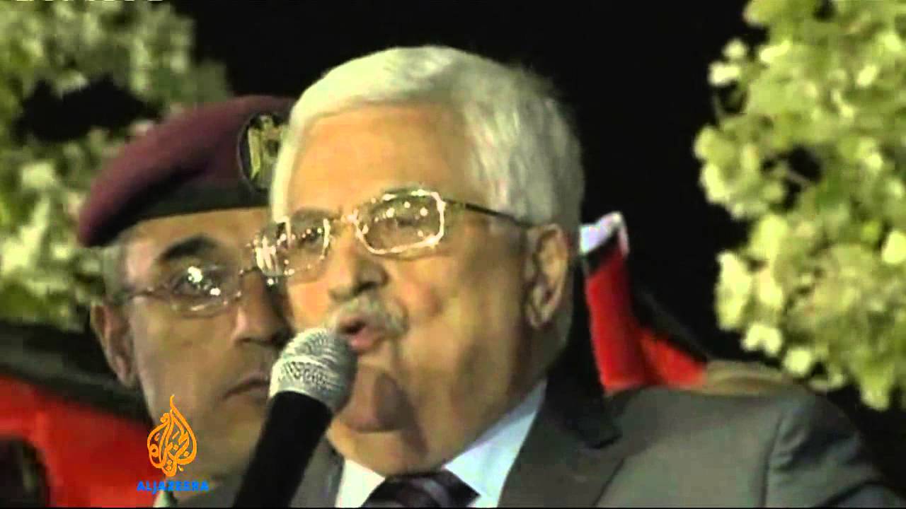 حشود مبتهجة ترحب بالأسرى الفلسطينيين