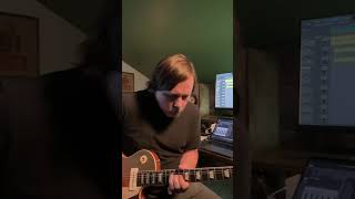 NOTHING touches the singing sustain of a cranked Deluxe Reverb
A short clip from my 5 Things you need to do with your Deluxe Reverb video. Extension cab/iso box/load box required, unless you dont have any neighbors. :)
Goldtop straight into cranked DR. No pedals. Running into a mic’d 112 ext cab with an ET65. NOTHING touches the singing sustain of a cranked Deluxe Reverb