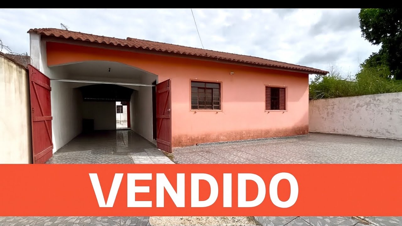 Oferta do mês casa com terreno imenso na praia de Peruíbe R$ 250 mil