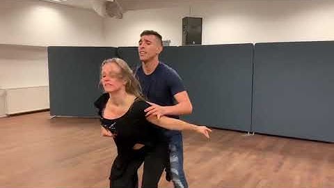 Juanma and Connie Yndal - zouk demo after workshop