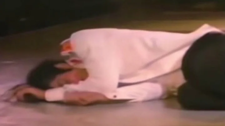 Rare Footage! Michael Jackson Collapses Live on St...