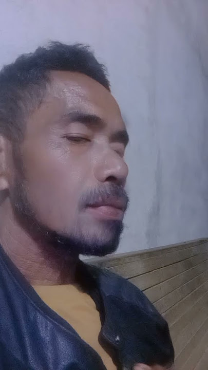 senyum mu menggetarkan jiwa-dedi Dores 👍