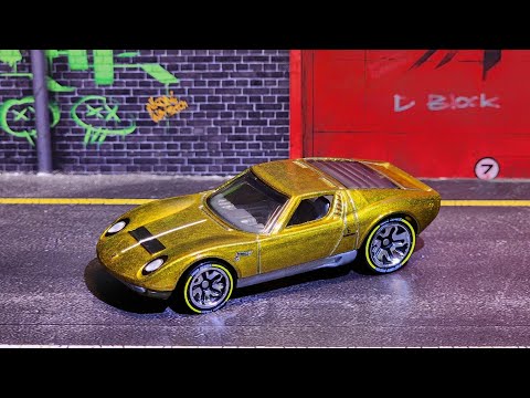 〈Hot Wheels〉1967 LAMBORGHINI MIURA P400 Amazon.com: Hot Wheels id '71 Lamborghini Miura P400 SV