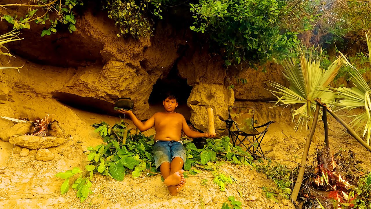 Build A New Style Shelter In The Secret Cave and Eat Yummy Big Fish