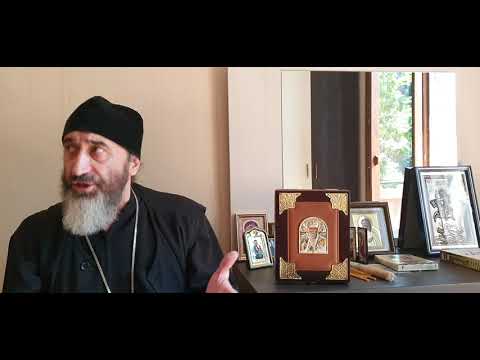 დეკანოზი გიორგი სხირტლაძე   სახლის კურთხევა