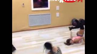 3 Mujeres Espectaculares Bailando Sexy Cholotube Hd 2015